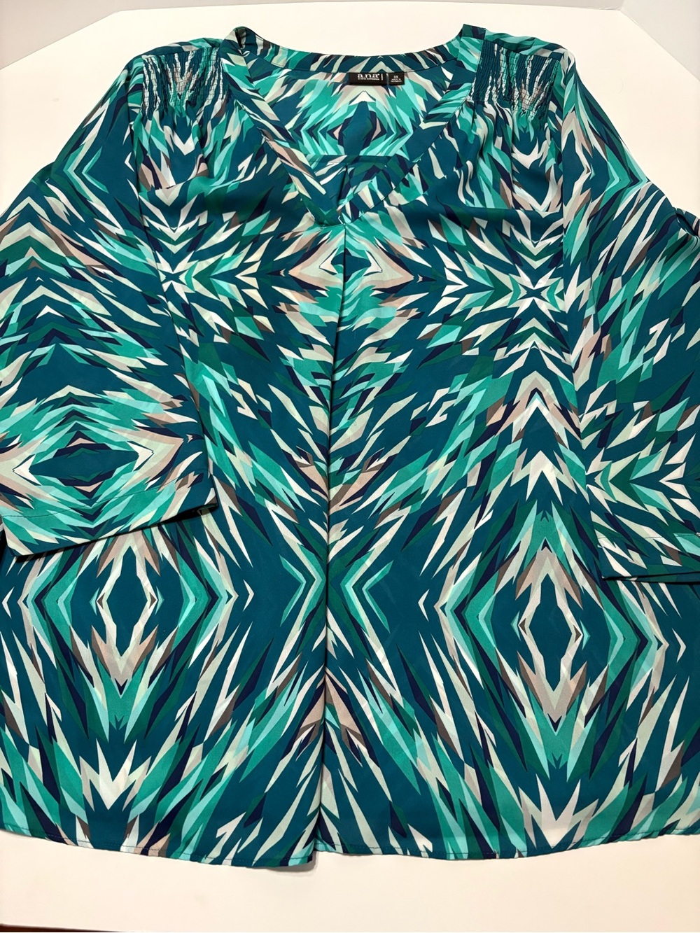 a.n.a Teal & White Geometric V-Neck Women’s Tunic size 3X